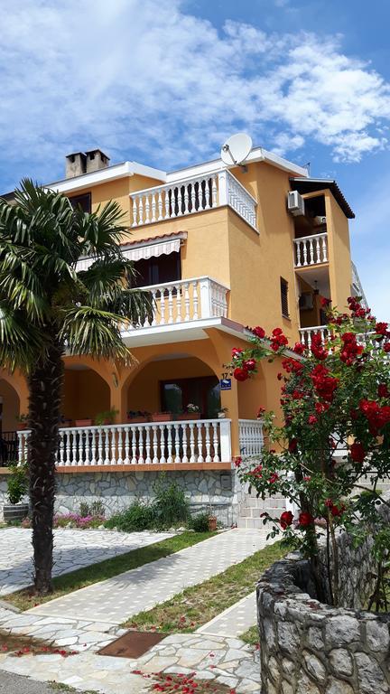 Apartment Krizanovic Malinska Esterno foto