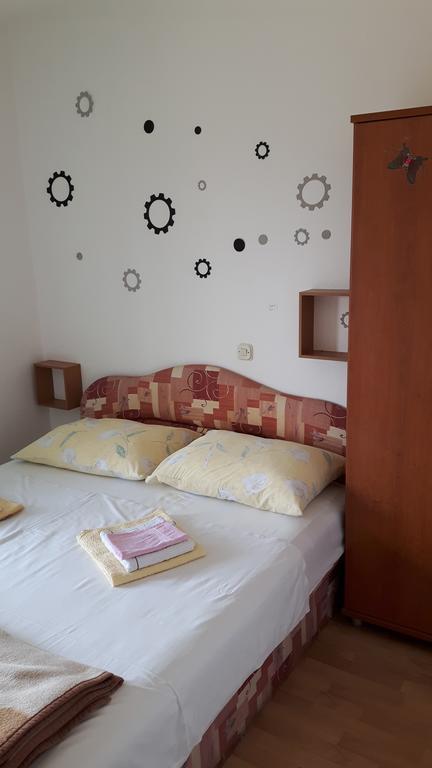 Apartment Krizanovic Malinska Esterno foto