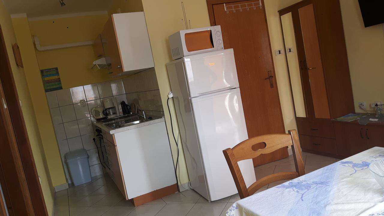 Apartment Krizanovic Malinska Esterno foto