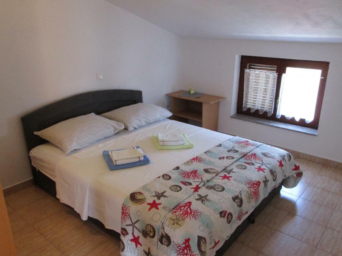 Apartment Krizanovic Malinska Esterno foto